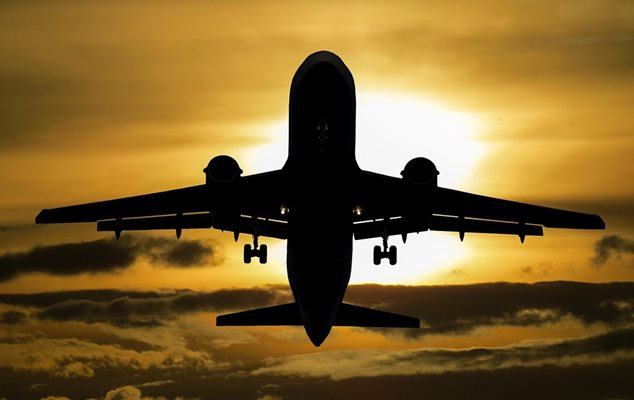 Авион со репрезентацијата на Нигерија принудно слета
